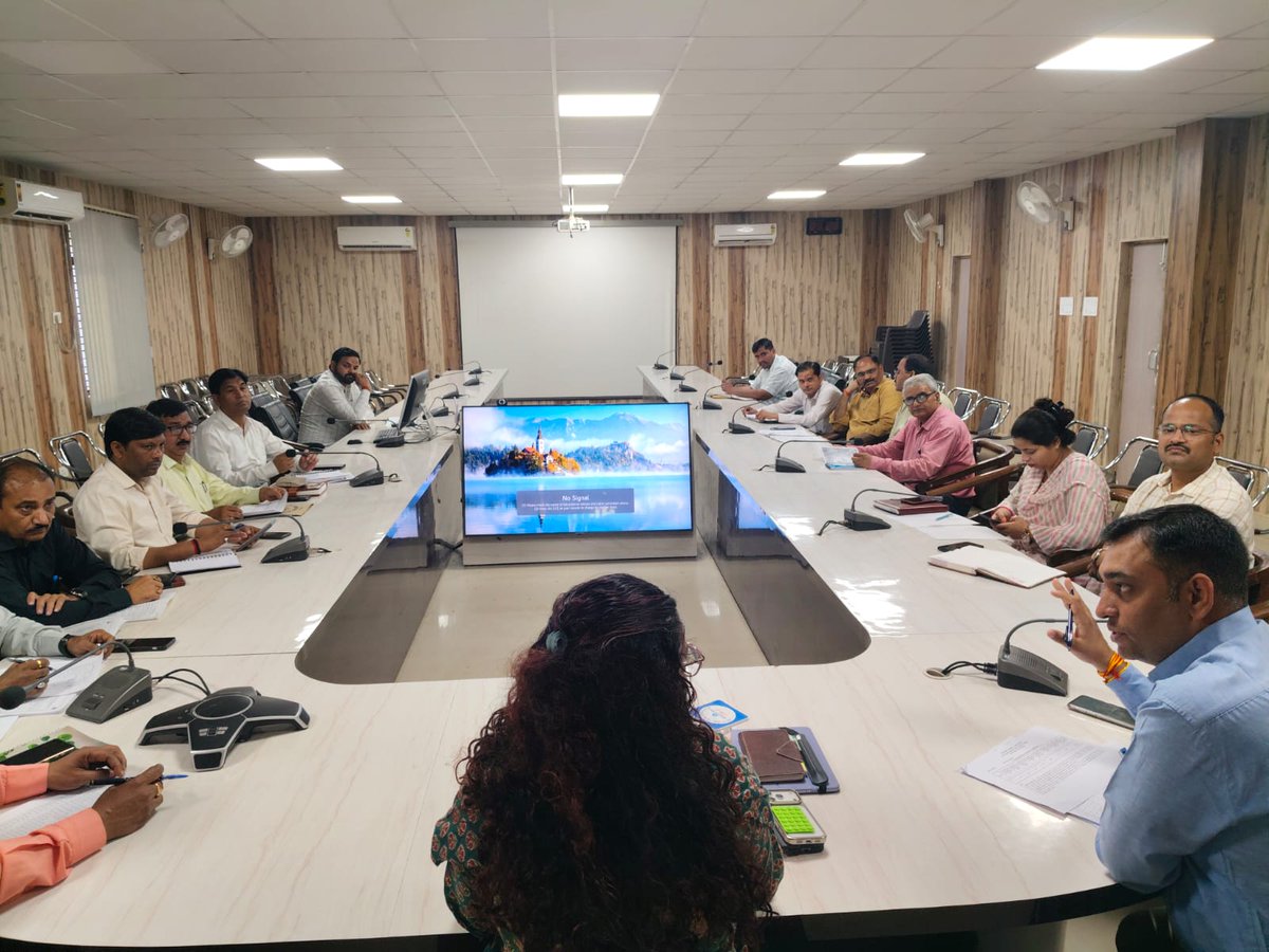 CDO Sitapur tweet media