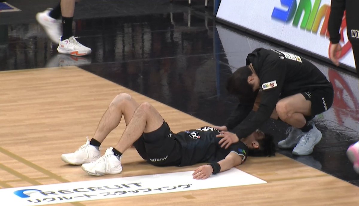 RHAI 🐺🐶🐝 tweet media