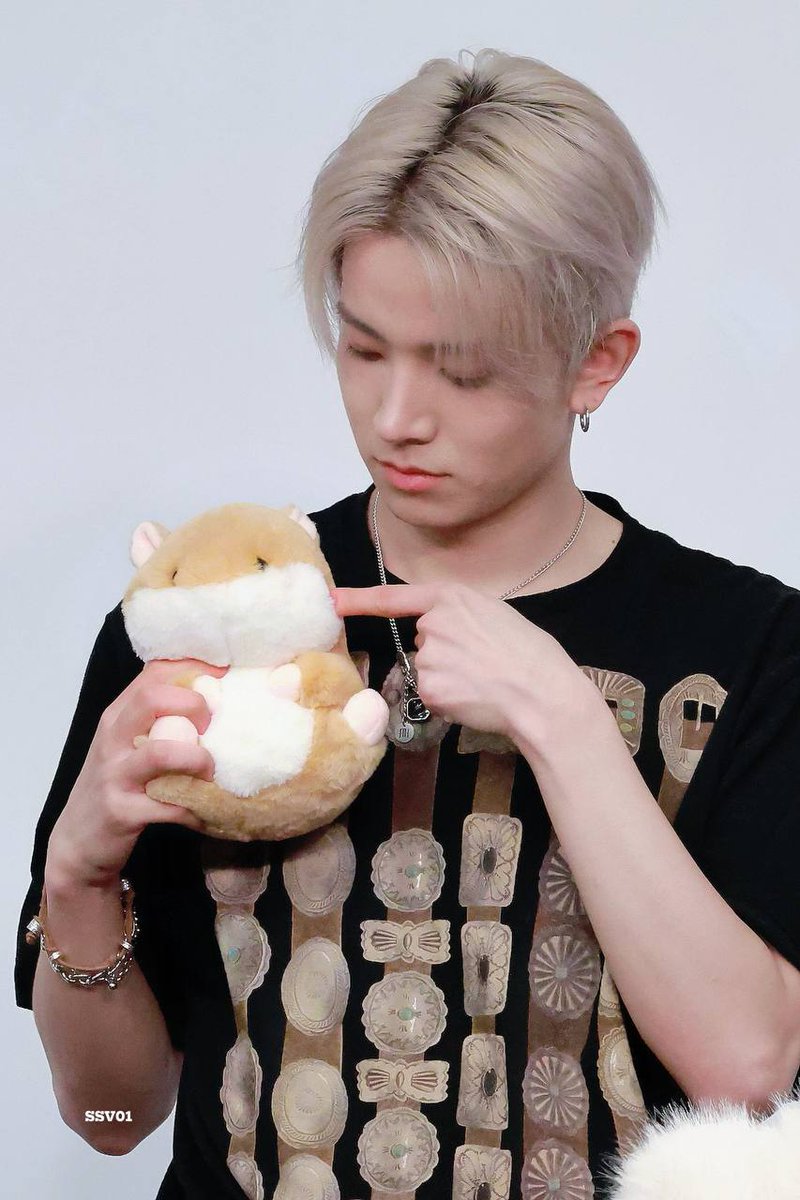 Kathan halas🧡 tweet media