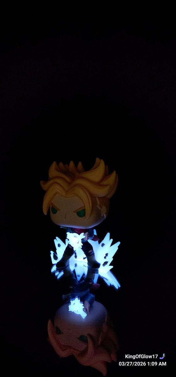DMungu17's tweet photo. Pop! Animation (2198). DragonBall超: Super Saiyan Trunks prerelease #vrare glow-in-the-dark chase exclusive. 

#funkophotography #funkoanime #FunkoPopVinyl #funkopopcollection https://t.co/YffotQ83GG
