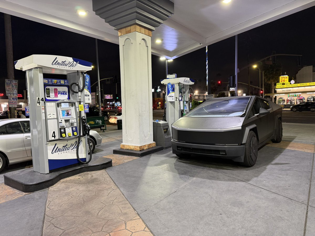 Whole Mars Catalog tweet media