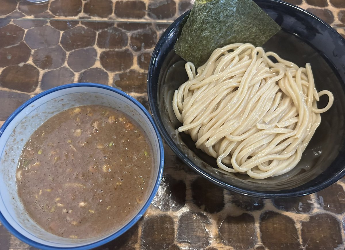 ついついらーめん tweet media