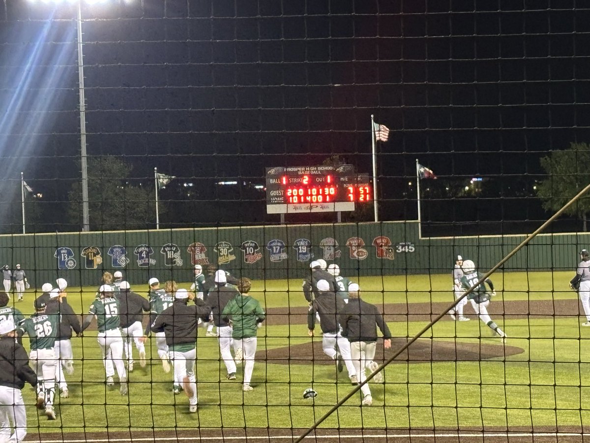 Coach_Moore5's tweet photo. @ThePHSBaseball walks it off! Our guy @BradenSB10 is clutch. @ToreeBelle @Paige_Trujillo_ https://t.co/euVdajacPC