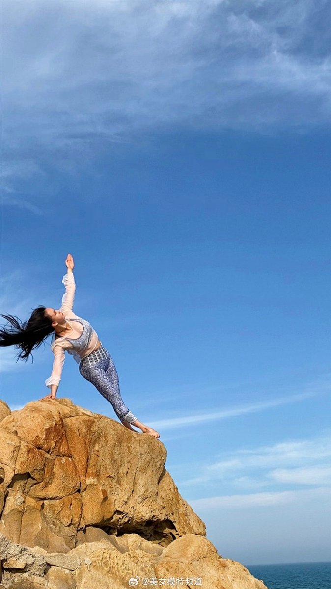 groundtea tweet media