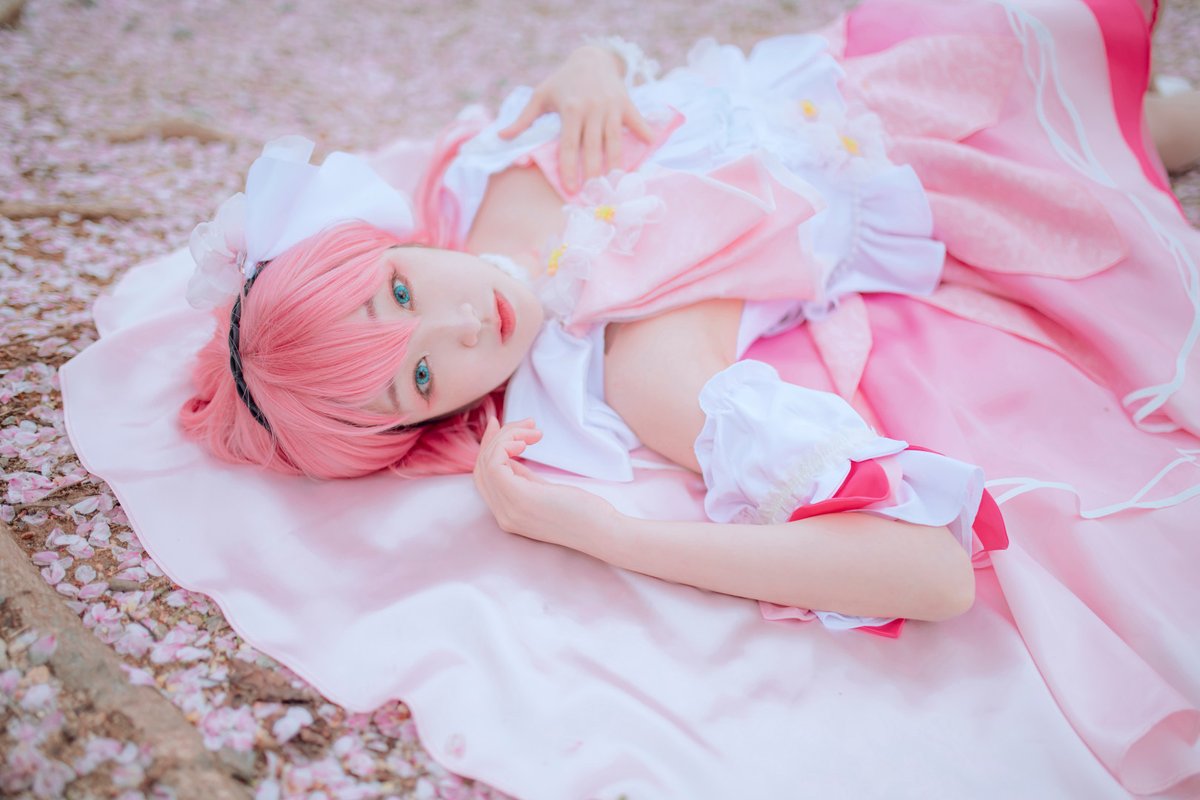 YByul_cos's tweet photo. @Gaon_GAONNURI #cosplay
🌈
プロジェクトセカイ カラフルステージ！ feat.初音ミク

🌸
巡音ルカ (Dear flower ver.)

📷
가온 님(@Gaon_GAONNURI) https://t.co/N8xjVdApwe