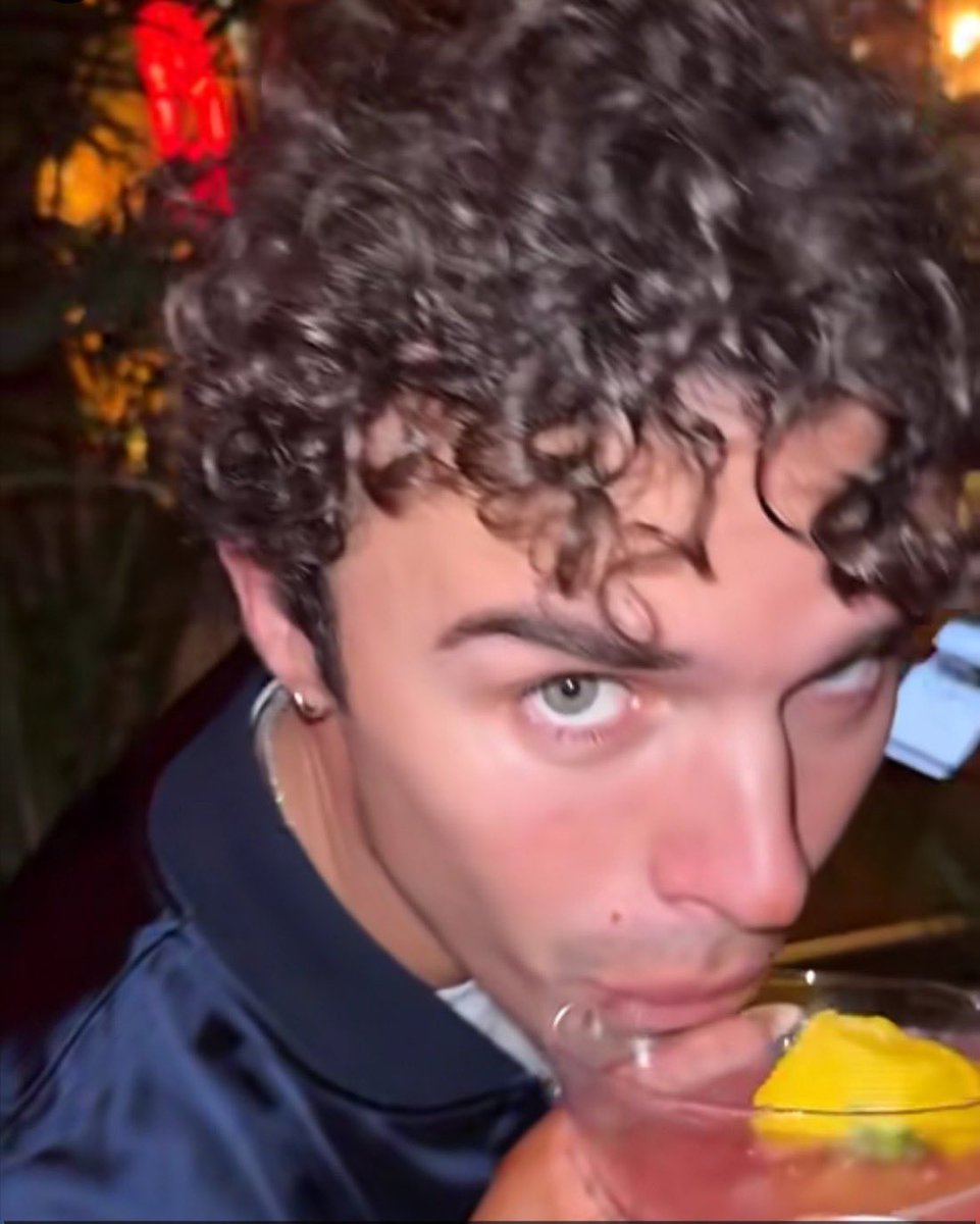 jen⁷ ·ᴗ· 🖤🪭 tweet media