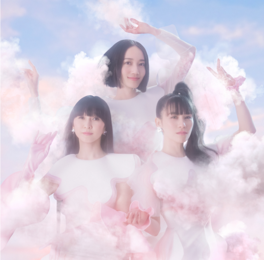 LKtqbCc0ZtCIzVV's tweet photo. Perfume 「マワルカガミ」
https://t.co/iR5T5fJL9B
From 27th Single "Flow" (2022年)
先週Postした"Flow"とのシングルC/W曲💿
自身をミラーボールに、粒(ファン)たちを光に例えてLiveのステージに立つドキドキ感を表現した感動作です🥹
#prfm #Perfumeのお気に入り曲 #Live_Performance https://t.co/acvAqAJD21