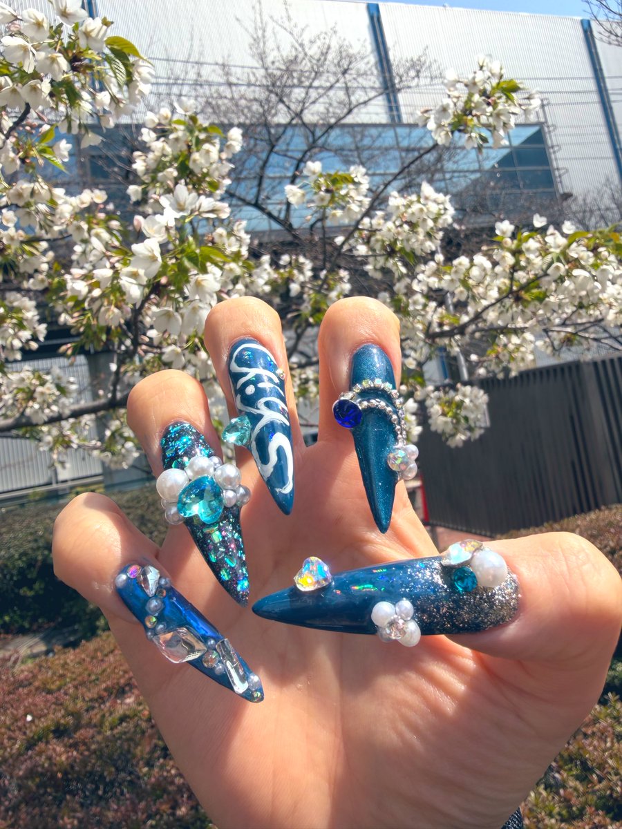 推しカプカラーネイル可愛く出来たので見て〜😊✨