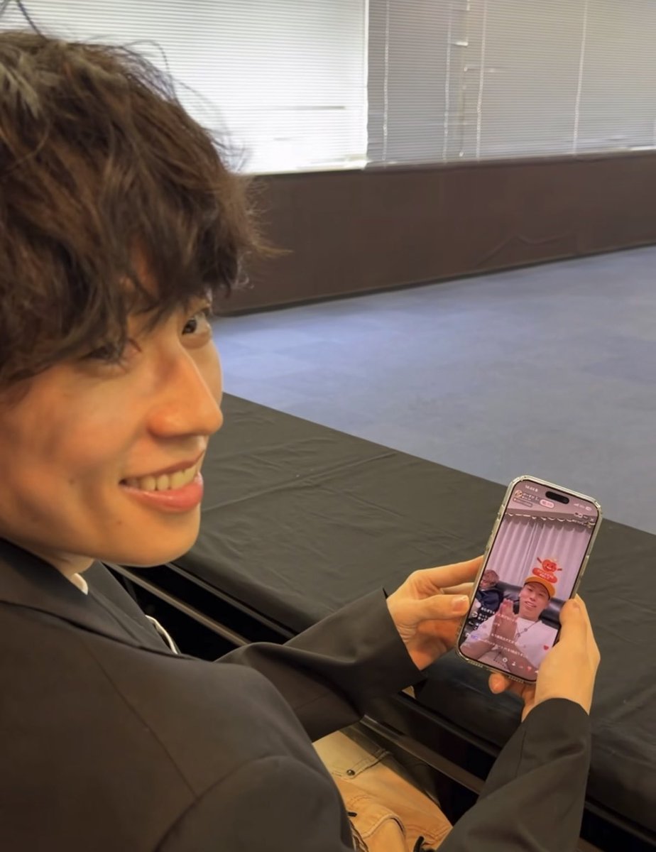 y u k i 🦥 tweet media