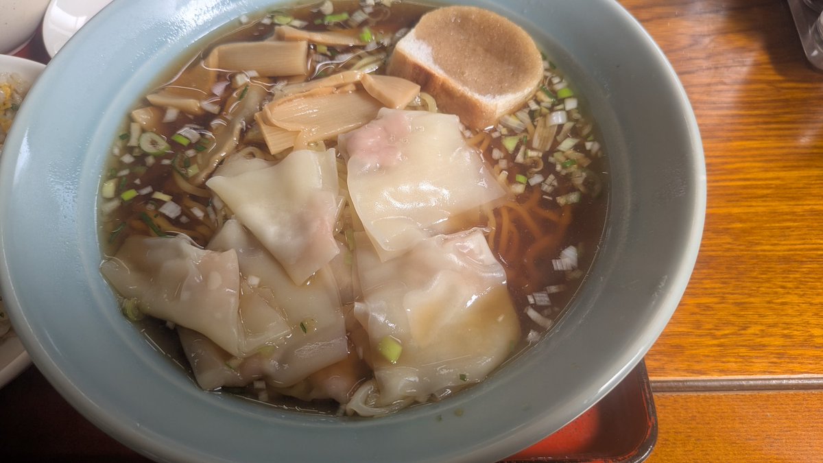 余脂松 tweet media