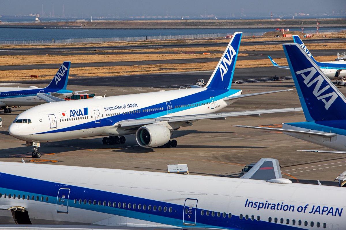 久しぶりに良い光線でNH772撮ったけど
やっぱりかっこいいな。