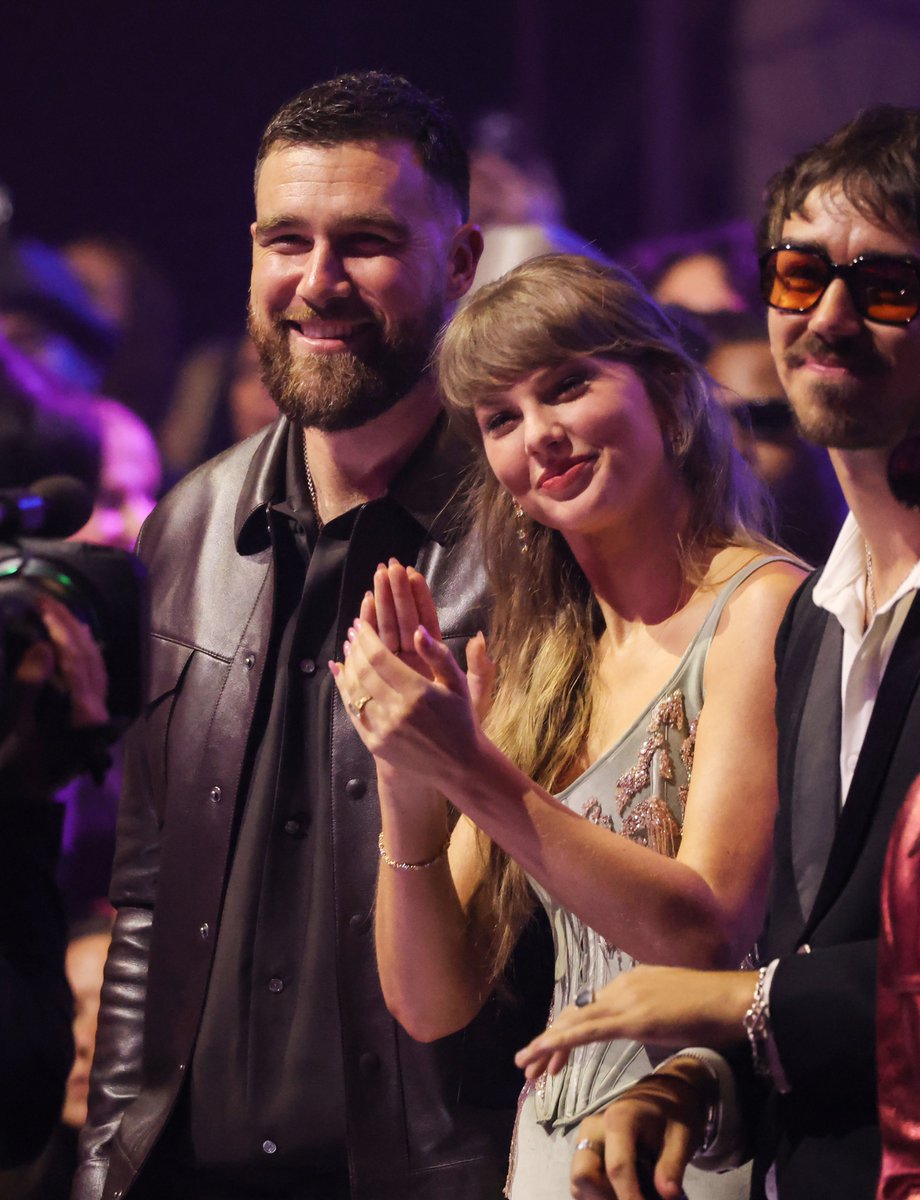 JumpTrailers tweet media