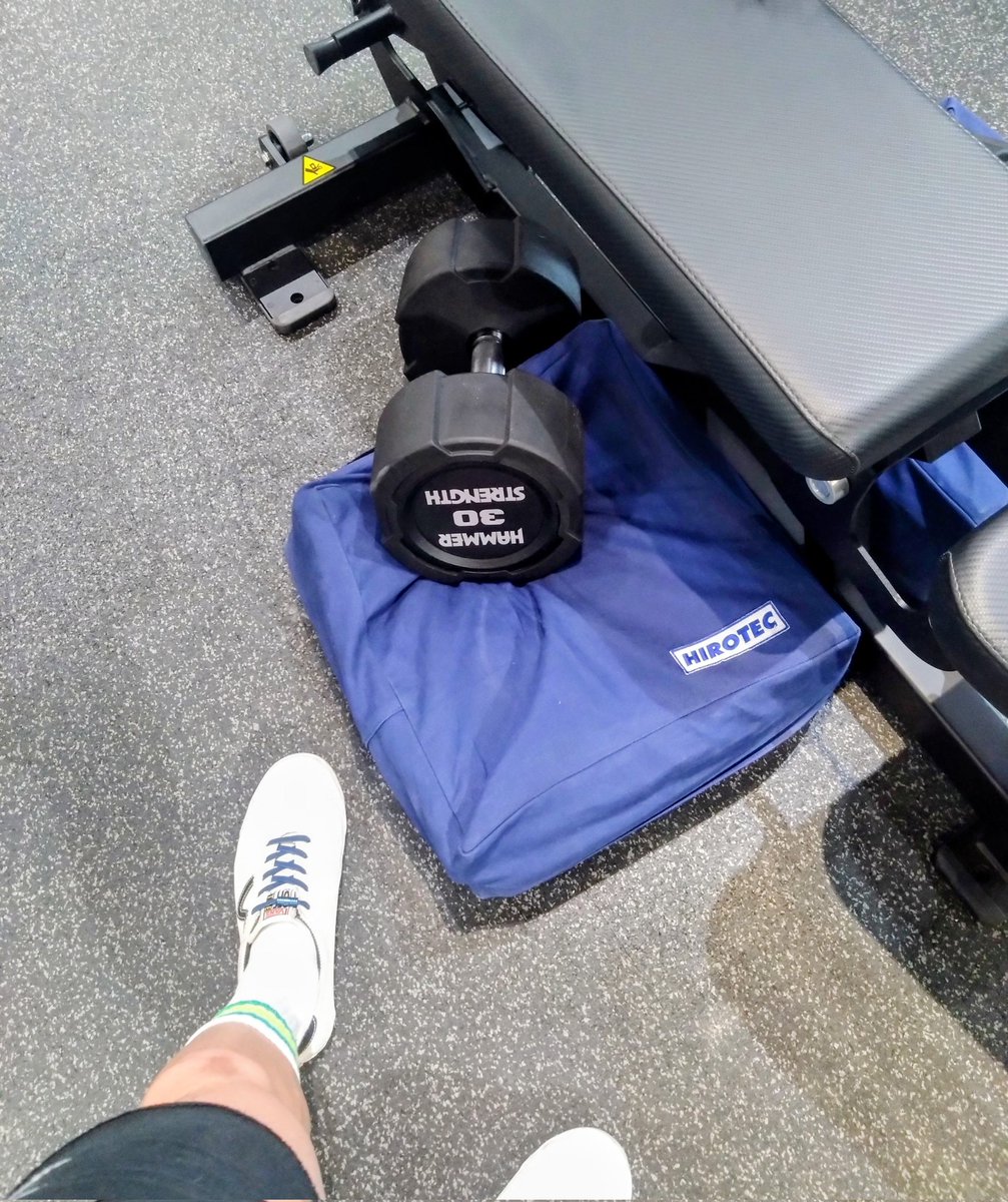 おず@トレ垢 tweet media