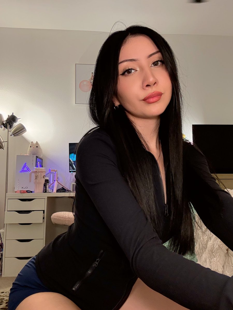 lex grace tweet media