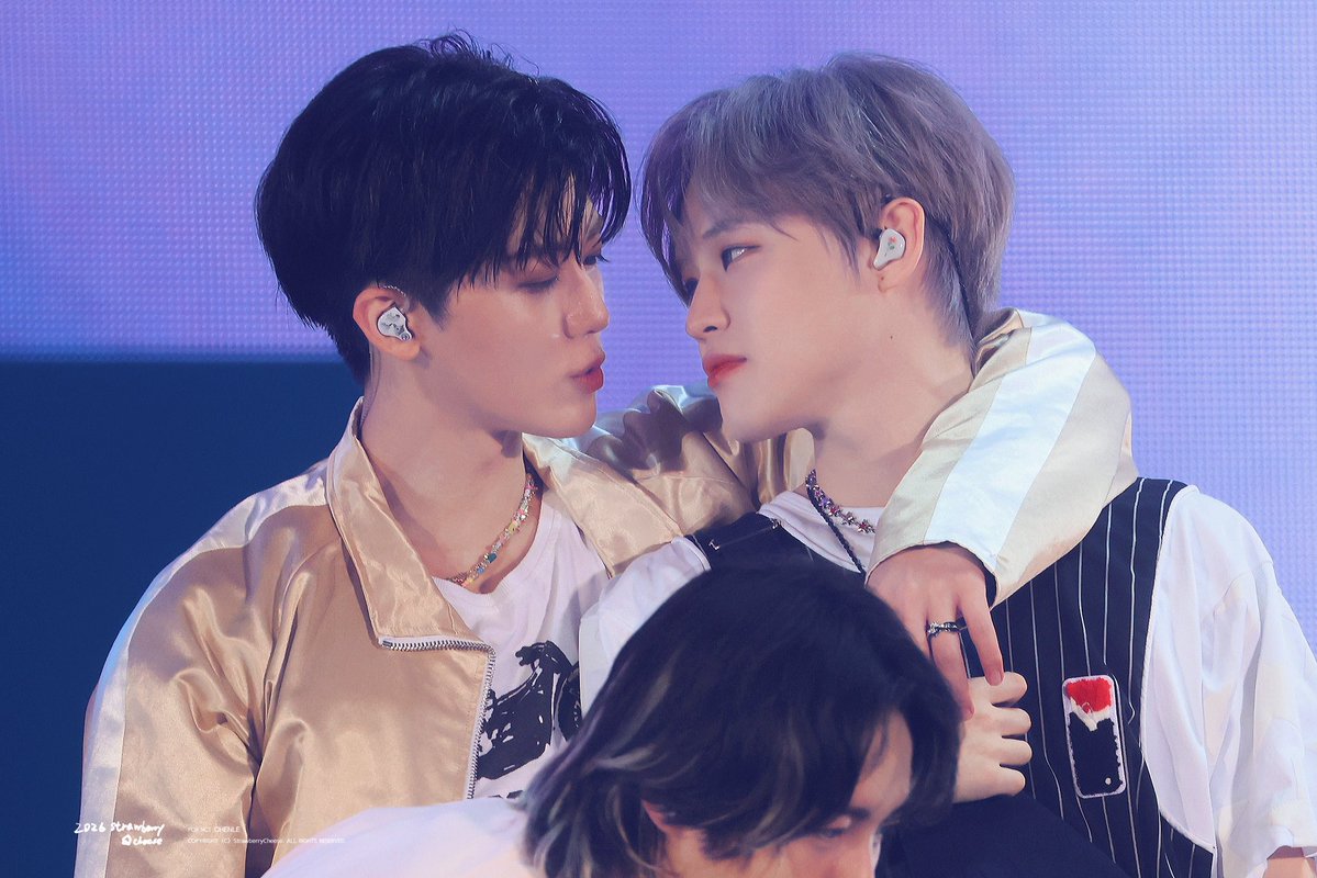 𝐒𝐭𝐫𝐚𝐰𝐛𝐞𝐫𝐫𝐲𝐂𝐡𝐞𝐞𝐬𝐞. tweet media