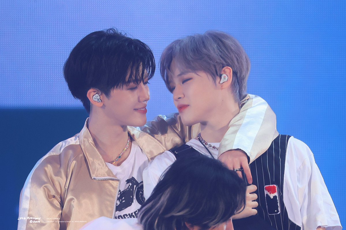 𝐒𝐭𝐫𝐚𝐰𝐛𝐞𝐫𝐫𝐲𝐂𝐡𝐞𝐞𝐬𝐞. tweet media