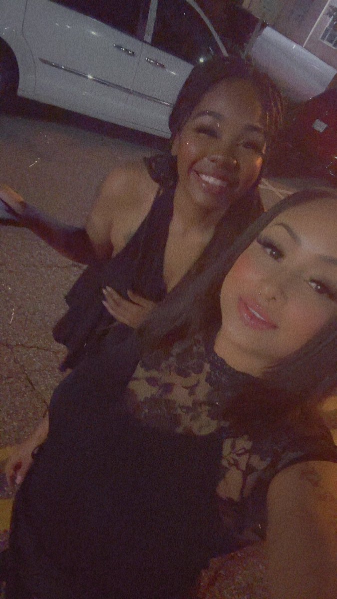 AvoniLouis_'s tweet photo. My Sissy & I downtown GVL .. can’t wait til I see you again. 😘 @trapbarbiexxx03 #baddies #sisters #gvl #864 #505 https://t.co/xluK1qn0Rt