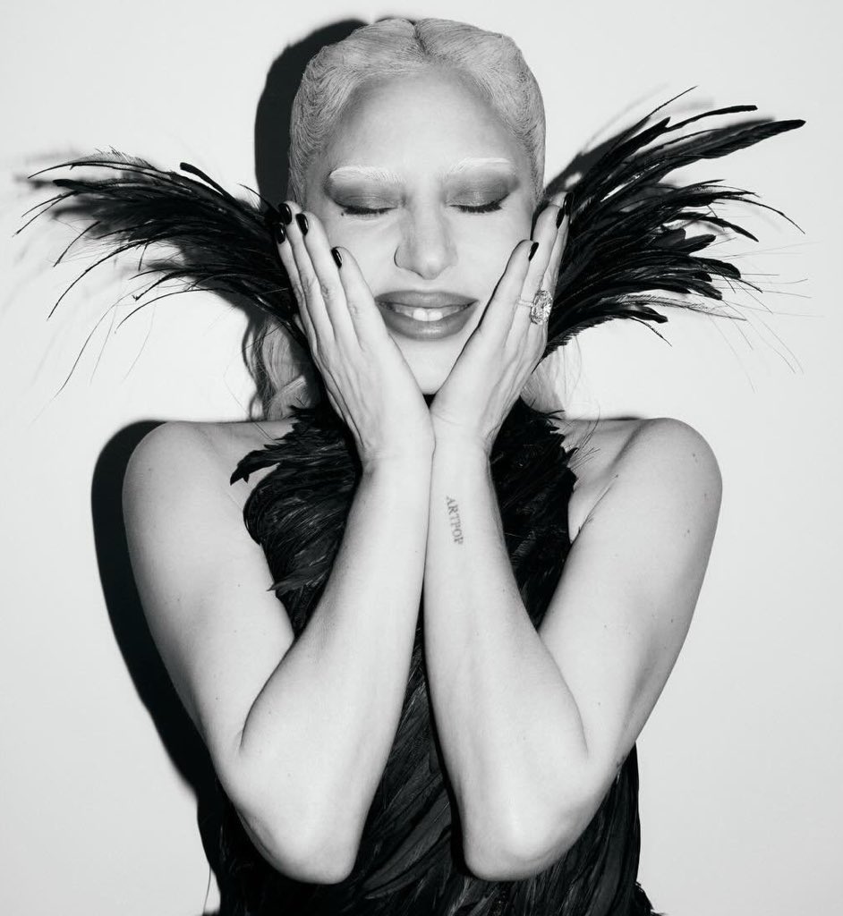 pop culture gal tweet media