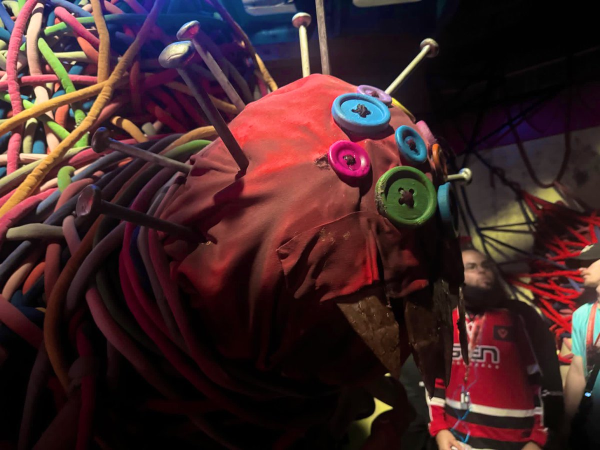 EvilTakesRoot tweet media