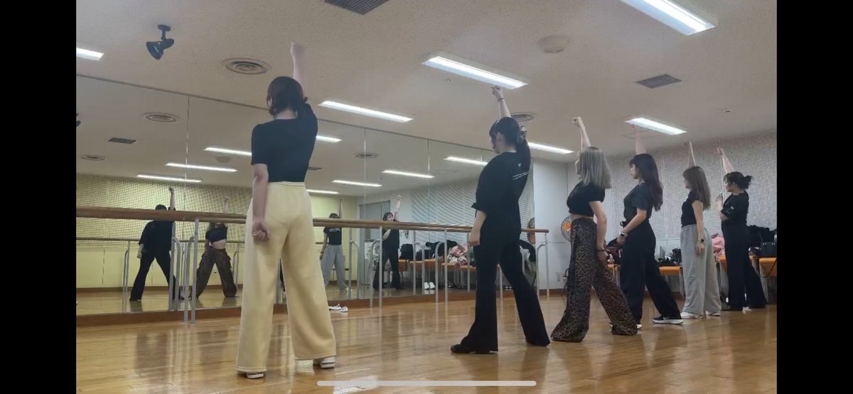 YNP48_K's tweet photo. 本日7人で初めて練習をしました💚
本当にいろんな人がいて、個性爆発チームになりそうです☺️まだまだ振り入れ頑張るぞー👊
#K魂
@ayumino_a @yunas_0622 @p_a11y_q https://t.co/mFYVGqRUBU
