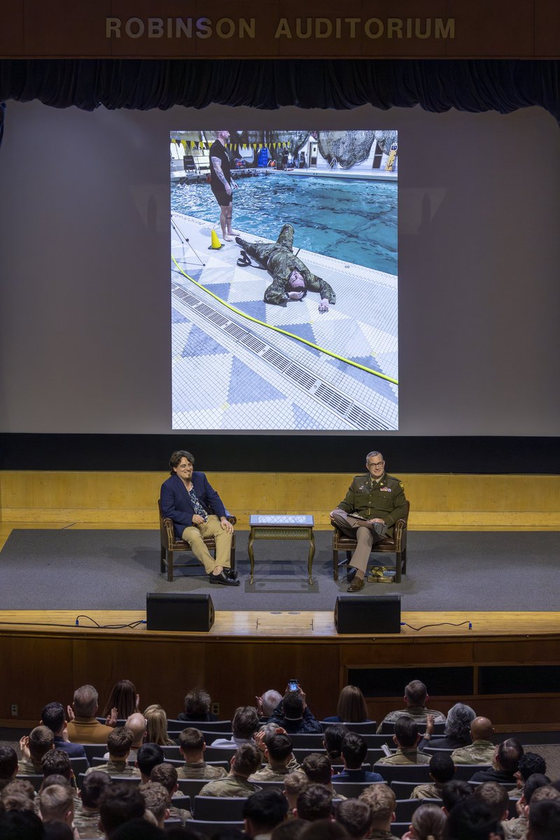 Palmer Luckey tweet media