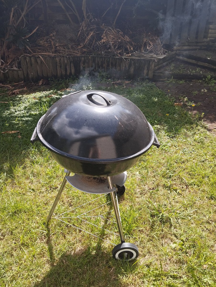 _ningalu's tweet photo. smokechamp https://t.co/qdnBfQC2Ay