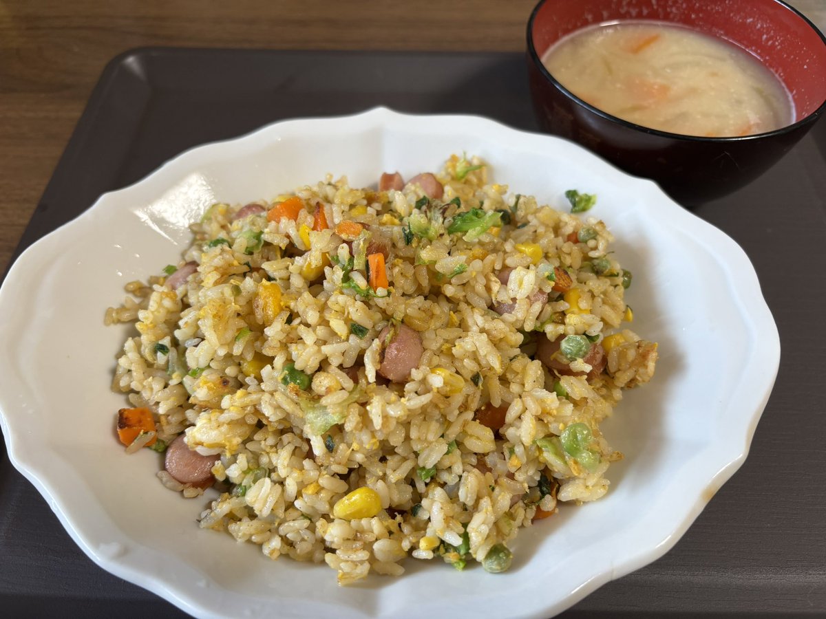 クォル(メ・ガネ) tweet media