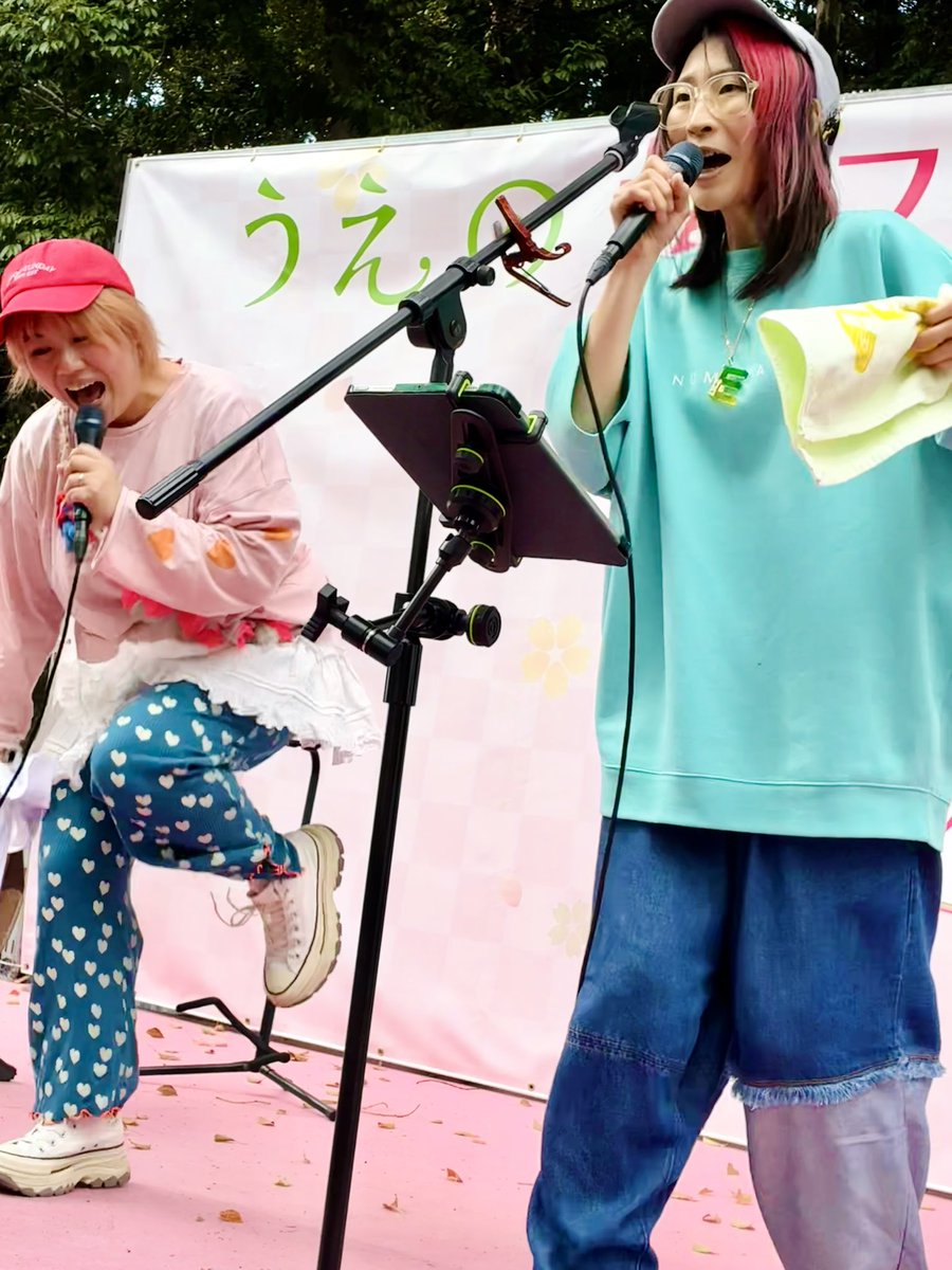 FXit2sh0mH6jNDH's tweet photo. おかえりなさーい #想ワレ🎉

えみちゃんが新しい挑戦、ソロ活動で歴史をつないでくれたからこそ #うえの桜フェスタ2026 沢山のオーディエンスの前で歌う想ワレおふたりの素晴らしいパフォーマンスをまた観る事が出来ました

リラックスして暴れるえみちゃんが楽しそう
最高に楽しい時間をありがとう😊 https://t.co/bc8QMJY3wp