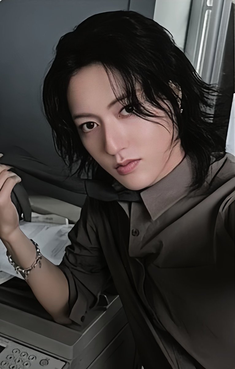 er⭑🦋๋࣭😔 tweet media