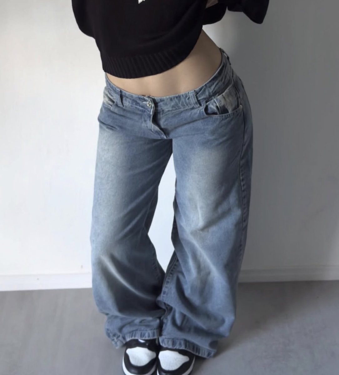 como voy a vender jeans tan lindos en uruguay y que tan poca gente conozca mi marca ya no se q hacer!!