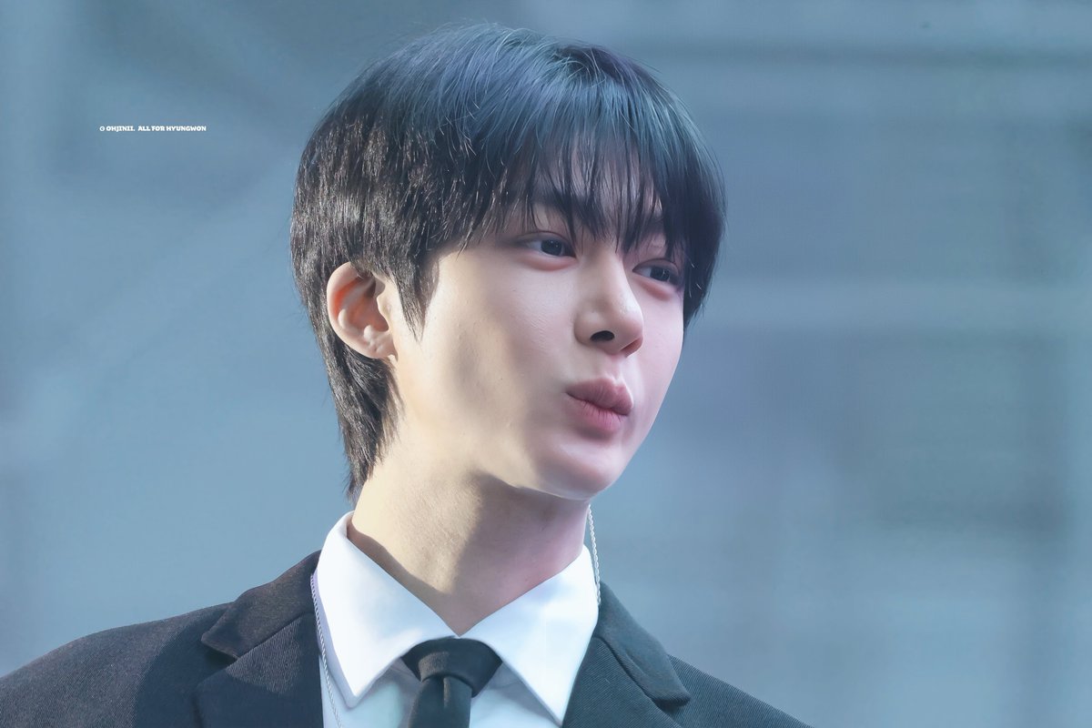 크래미 tweet media