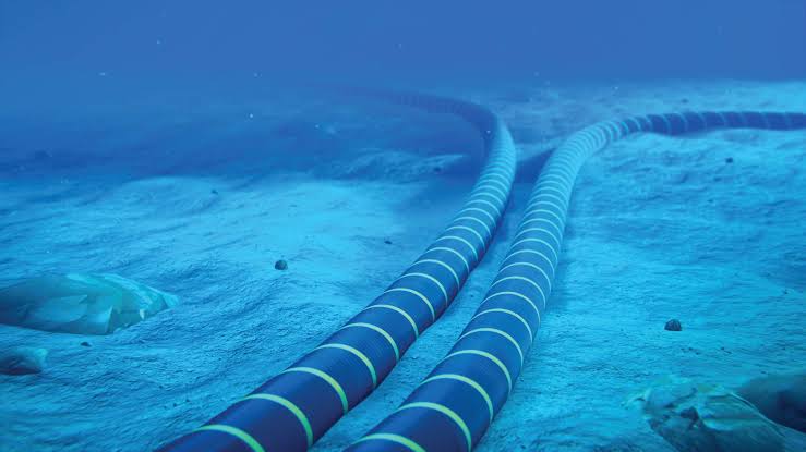 beatsinbrief's tweet photo. 🚨 India should start building its own Starlink-like system. Here’s why: 🇮🇳👇🏻

• Over 95–99% of global internet traffic runs through undersea cables.

• India depends heavily on globally controlled cable infrastructure for its connectivity.

• Disruptions such as the recent Red Sea cable incidents have already slowed internet speeds across India and other regions.

• Much of India’s data traffic is concentrated in a few landing points like Mumbai and Chennai, creating a serious single point of failure risk.

• A satellite internet network would provide a more resilient and independent digital backbone.

India is already building this through OneWeb (backed by Bharti Enterprises), but it is currently focused on enterprise and government use, not full direct-to-home services, and operates at a much smaller scale than Starlink.