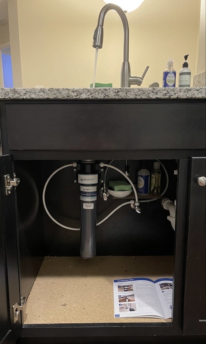 product_mom's tweet image. Gifted by @aquasana this advanced filtration system helps reduce contaminants in your water. Simple DIY setup. It Reduces 78 contaminants from your daily consumption of water. #aquasana #freshwater #healthyhydration #freshwatereveryday #gifted