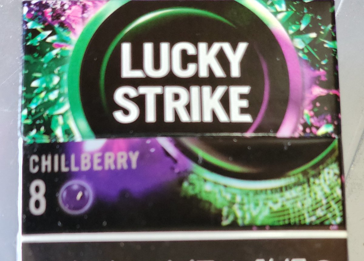pmry4s's tweet image. 今気付いたんだけど蓋部分が新パケ
箱部分が旧パケなんだけど🤣

#LUCKYSTRIKE