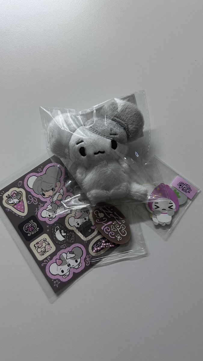 LUCKY 팔온츄팔 tweet media