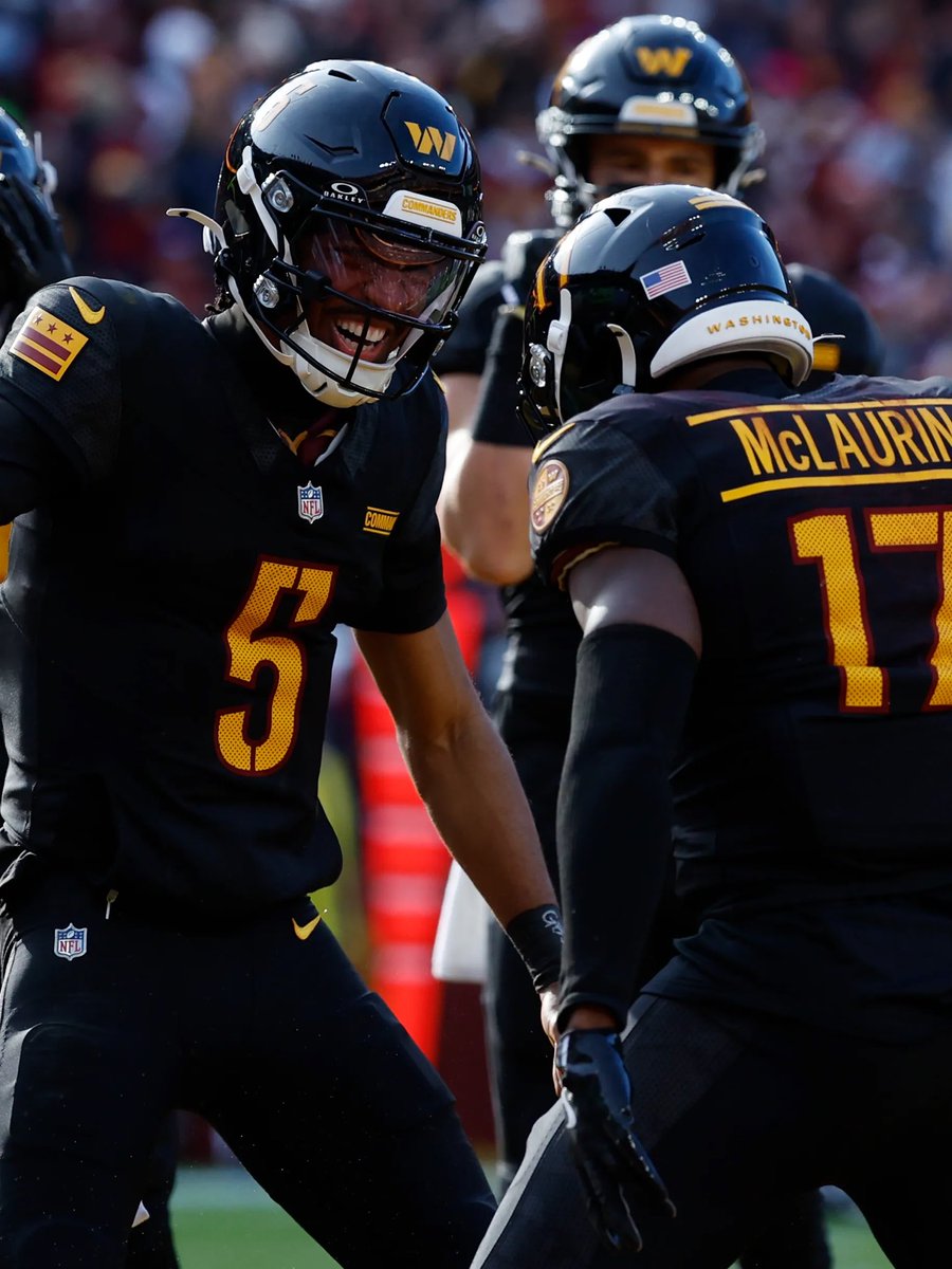 Lord Commander 999 tweet media