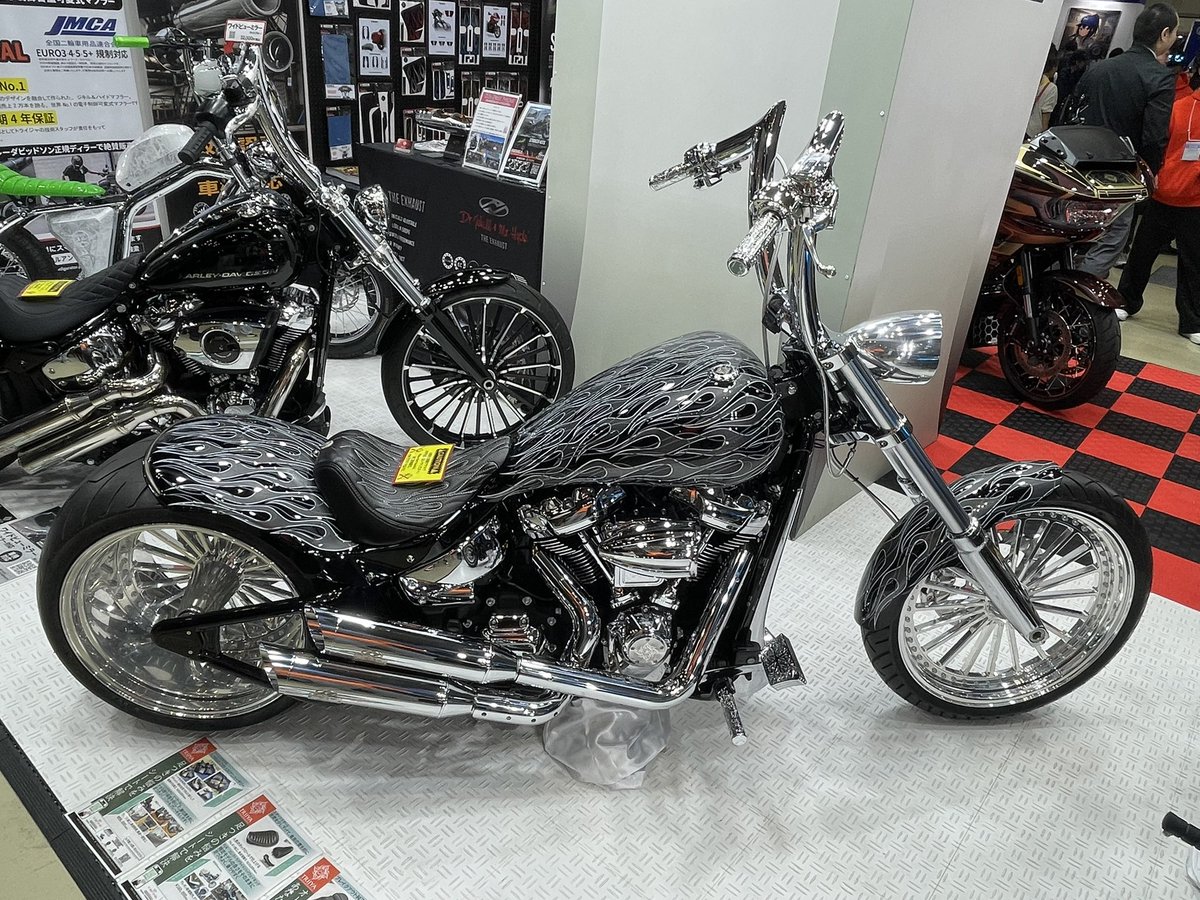 taku_pai's tweet photo. 去年に続き
東京モーターサイクルショー
今年も来てしまった

新しいバイク欲しくなるな🛵 https://t.co/kQQNHBif9k