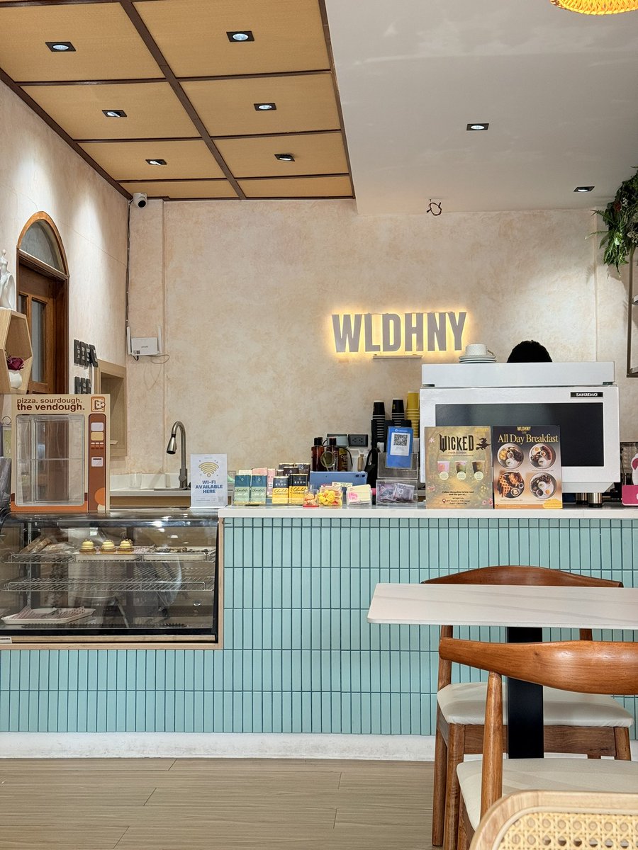 filo blinks 🇵🇭 tweet media