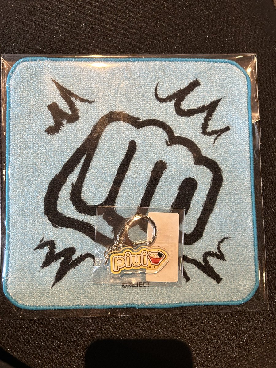 hxBGoRKeRH3832's tweet photo. ぴういさんと初めてお話して握手出来たけど緊張しすぎて汗凄かった…
#RCWIN #piui #PUACL2026 https://t.co/dfCMoCo1t6