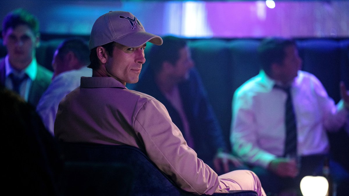 modytalkmovies's tweet image. 58. #HowToMakeAKilling (2026) While the script is a bit cliche and the writing is subpar, it is still entertaining and enjoyable. Not every joke land but it does have some funny moments. Glen Powell is fine here. Starts off really well but loses itself by the end. ⭐️⭐️⭐️