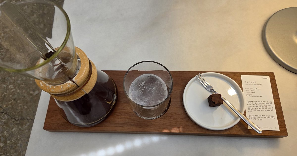 샤리ӫ tweet media