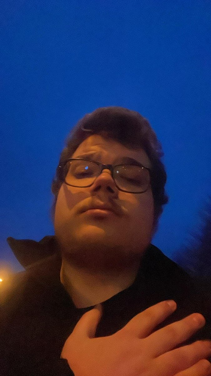 Falc010's tweet photo. Öreg vagyok én már az ilyenekhez 2:20kor kelni hajrá Nyíregyháza #reanimated https://t.co/kVnbnKOgP8