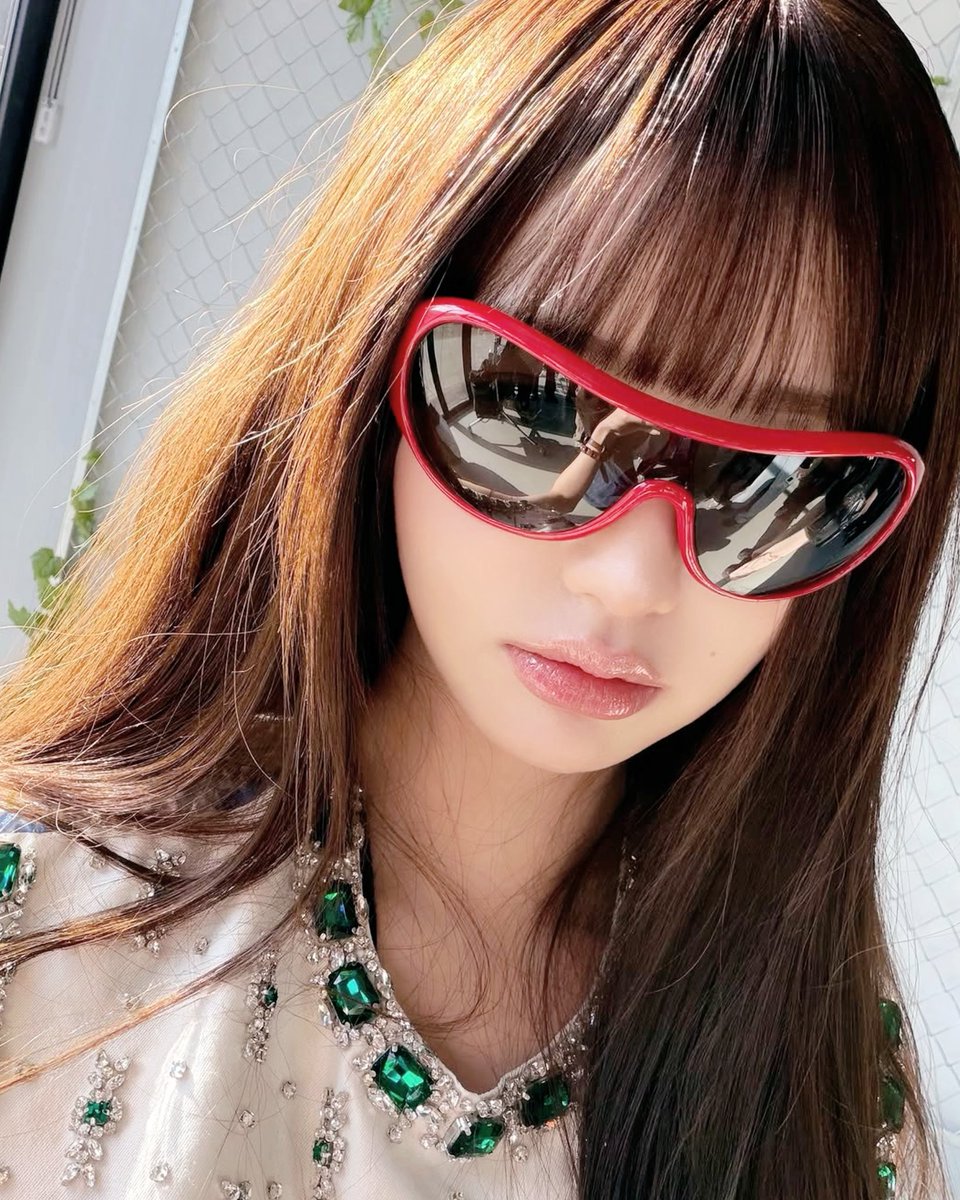 miss bunny tweet media