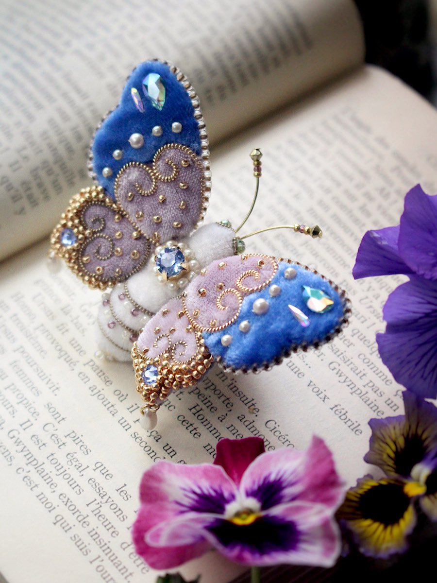 Under_the_rose10🦋 tweet media