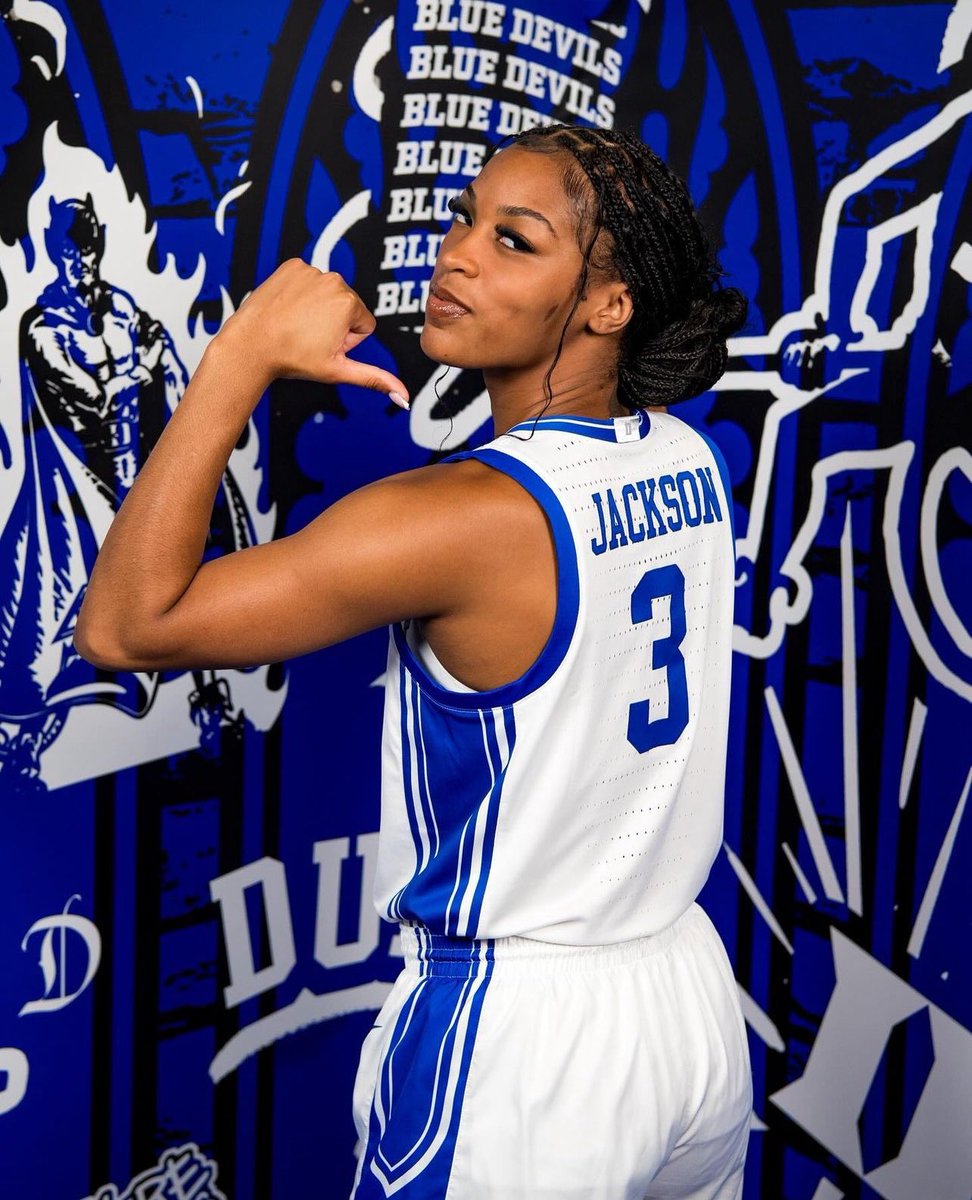 I talk hoops 🏀 tweet media