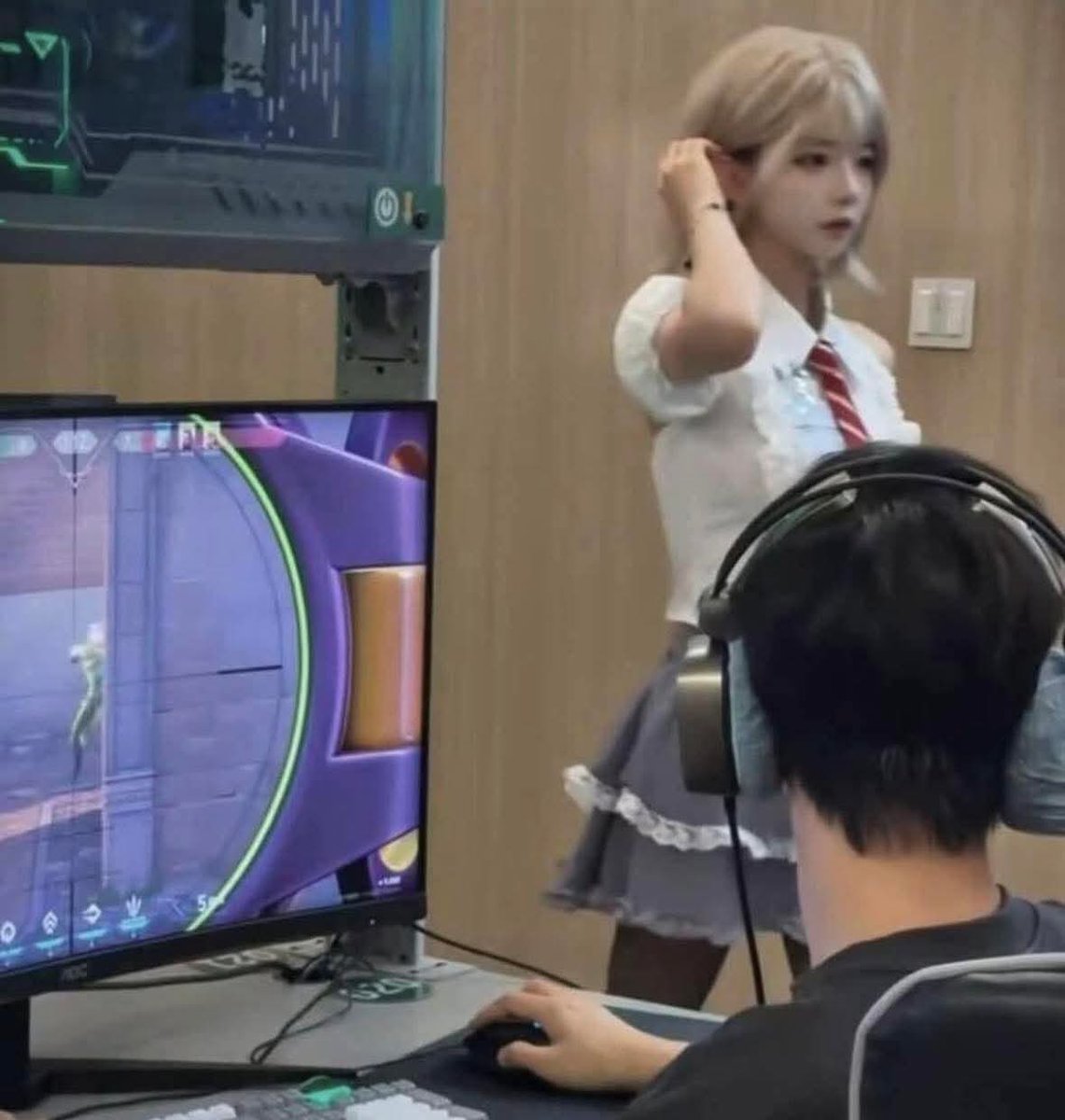 Out Of Context Japan tweet media