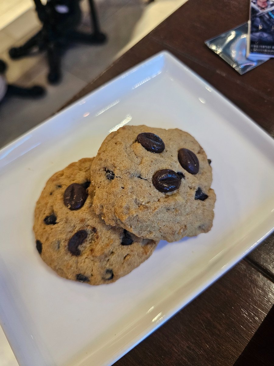 너프타너 tweet media