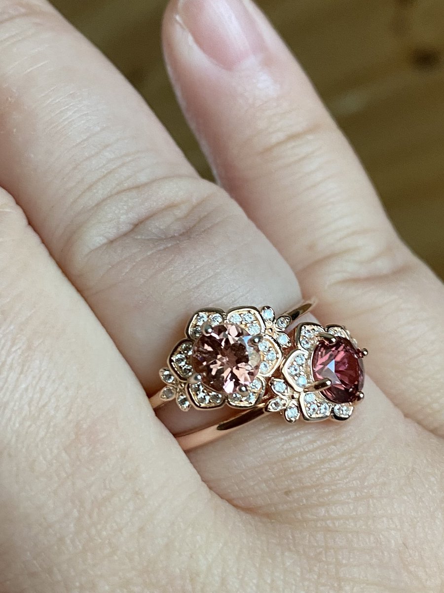 ひすい tweet media