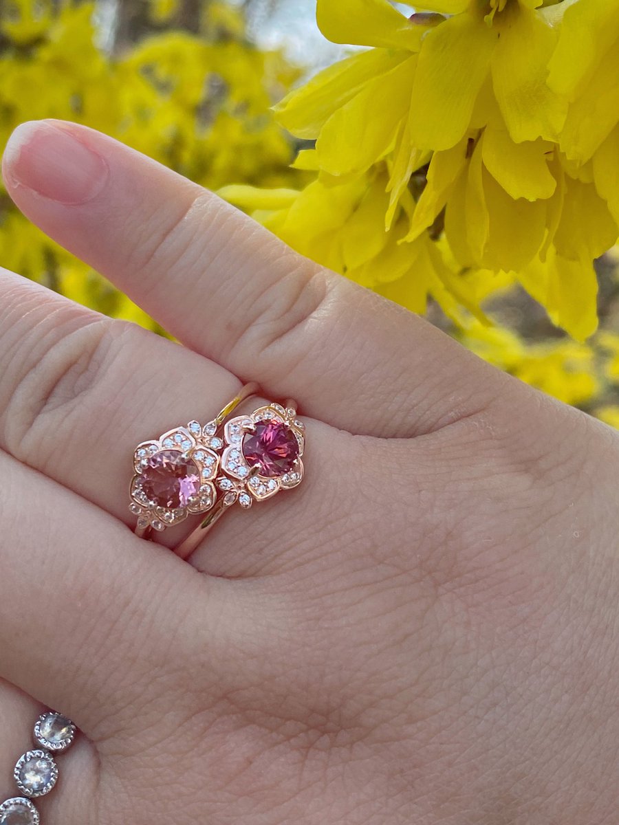 ひすい tweet media