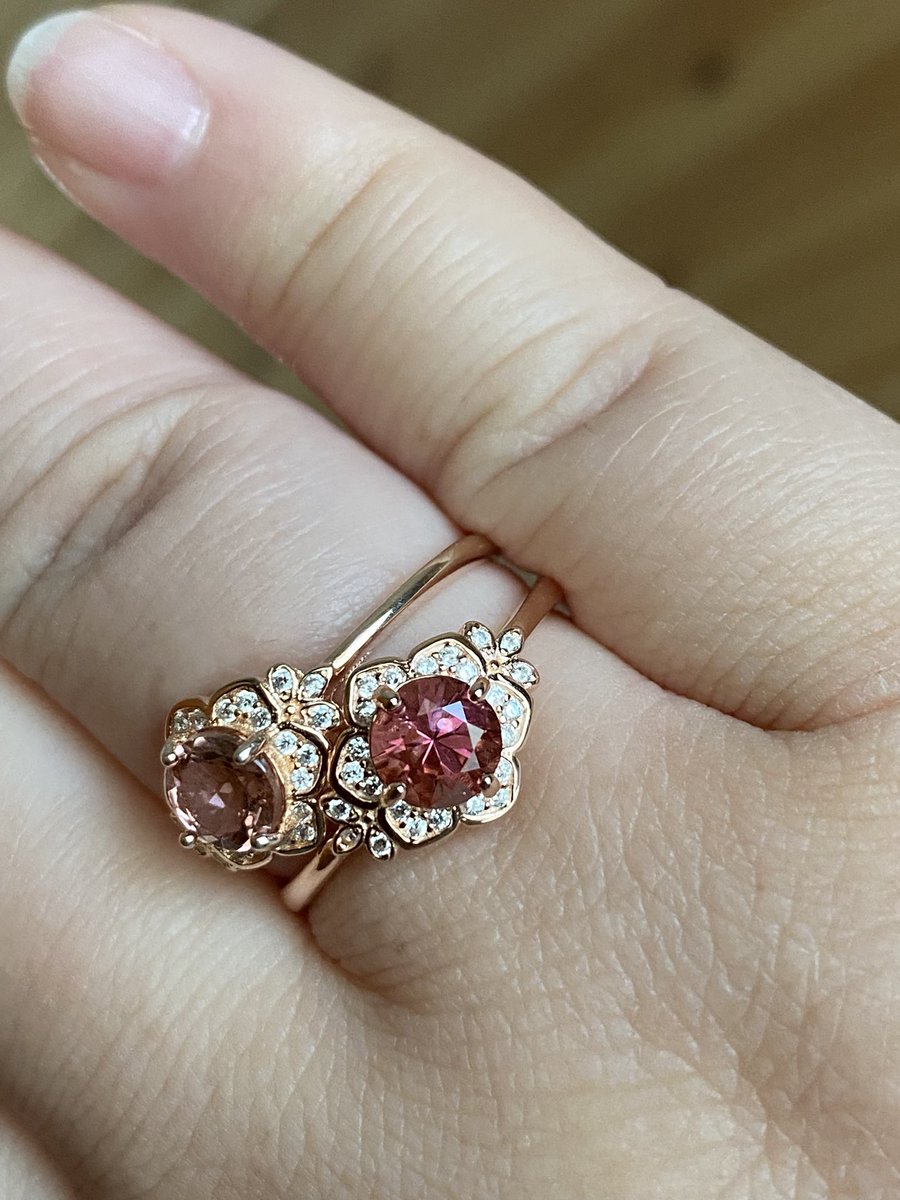 ひすい tweet media